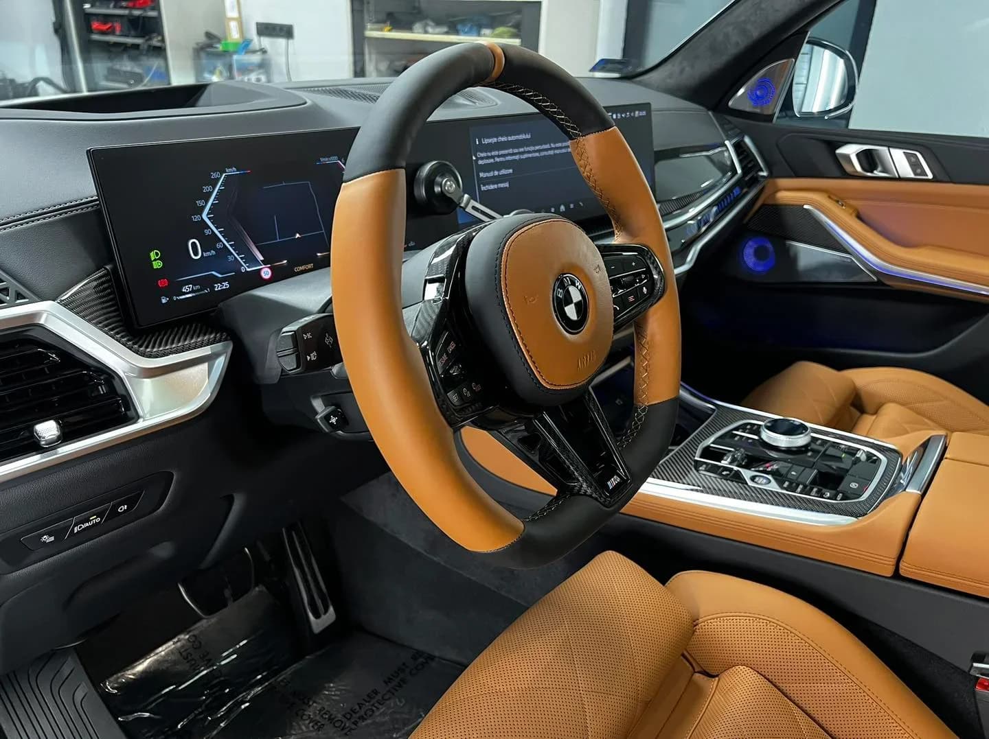 Poza Interior BMW X5 in atelierul ETS Detailing cu folie de protectie PPF, bodykit M Performance si tratament ceramic Krytex - Proiect Satu Mare.