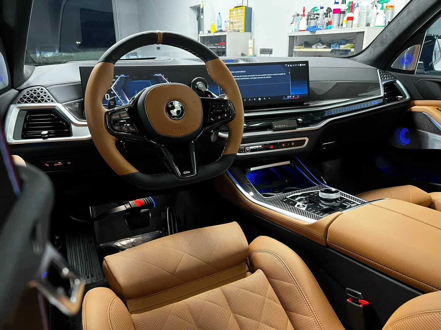 Poza Interior 3 BMW X5 in atelierul ETS Detailing cu folie de protectie PPF, bodykit M Performance si tratament ceramic Krytex - Proiect Satu Mare.