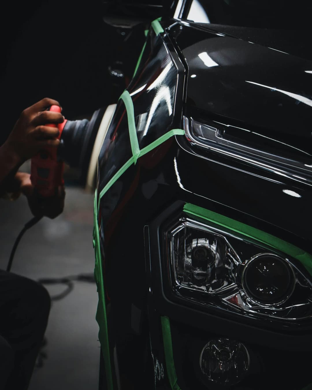 Serviciu detailing exterior ETS Detailing - corectie vopsea prin polish profesional si eliminare zgarieturi