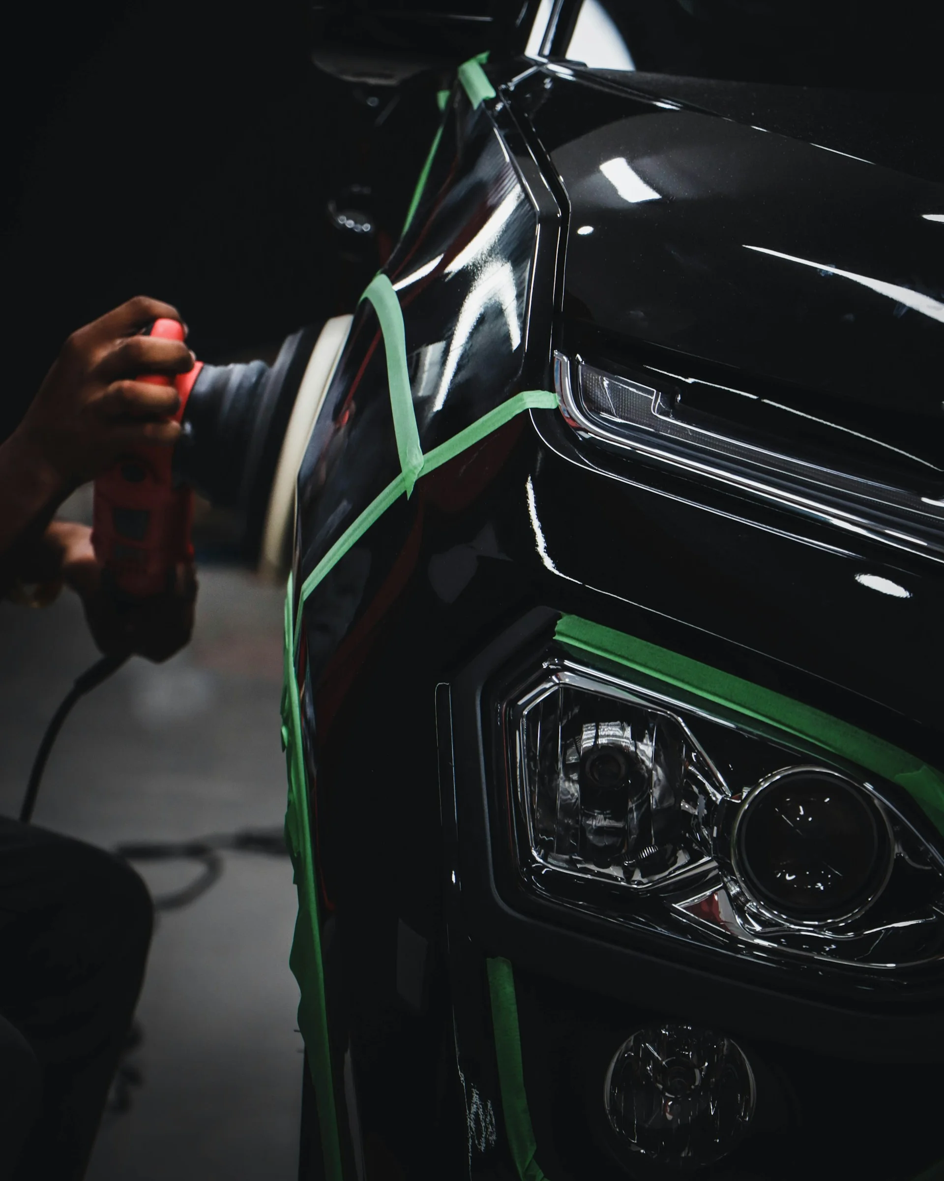 Serviciu detailing exterior ETS Detailing - corectie vopsea prin polish profesional si eliminare zgarieturi