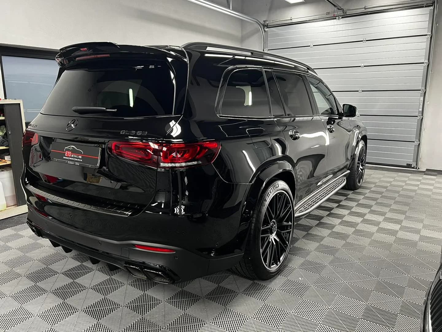Poza Spate Mercedes GLS 63 AMG protejat cu folie PPF si ceramica Krytex in atelierul ETS Detailing Satu Mare.
