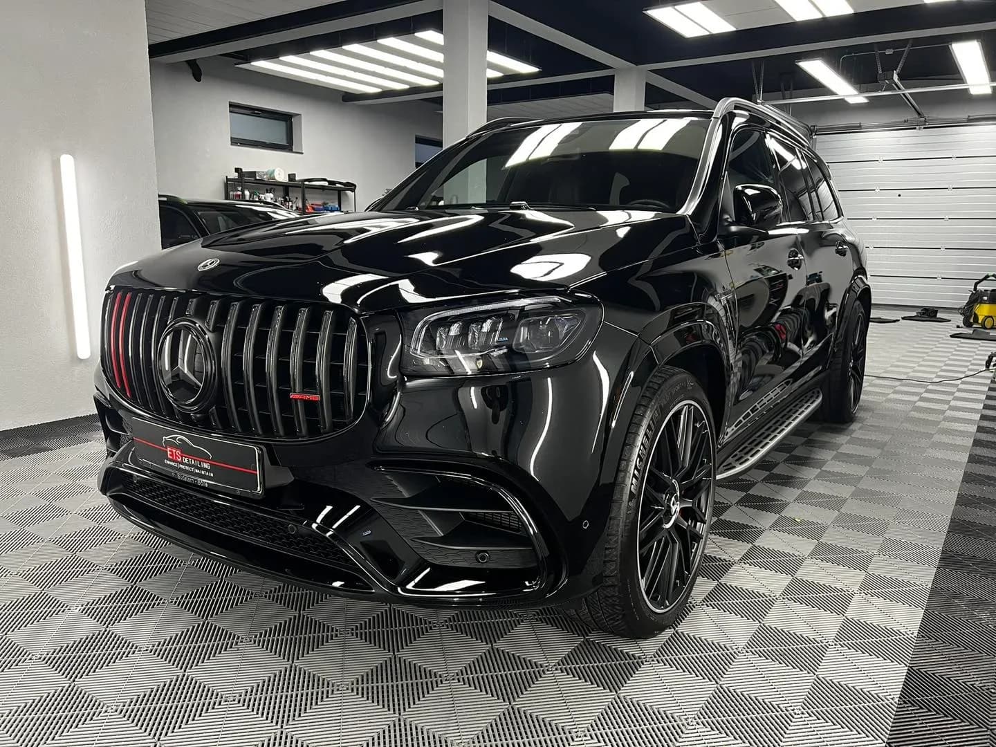 Mercedes GLS 63 AMG protejat cu folie PPF si ceramica Krytex in atelierul ETS Detailing Satu Mare.