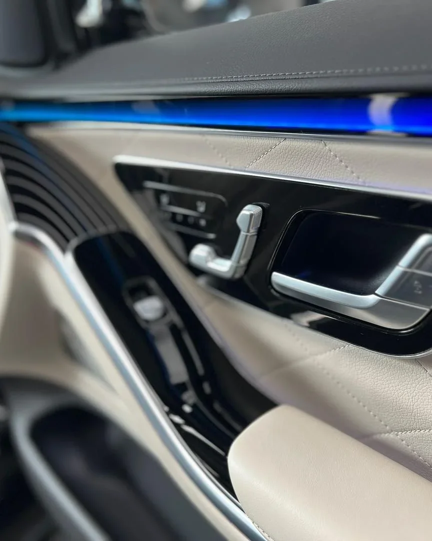 Poza butoane Mercedes-Benz S 500 corectie lac si detailing interior profesional la ETS Detailing Satu Mare.